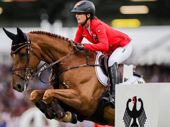 Springreiterin Simone Blum auf ihrem Pferd Alice.
