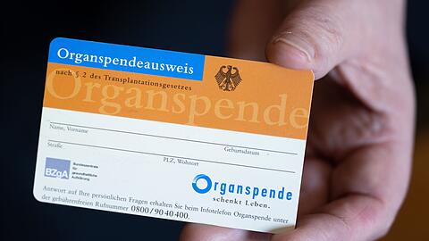 Ministerin Warken ruft zu Bereitschaft für Organspenden auf. (Symbolbild)