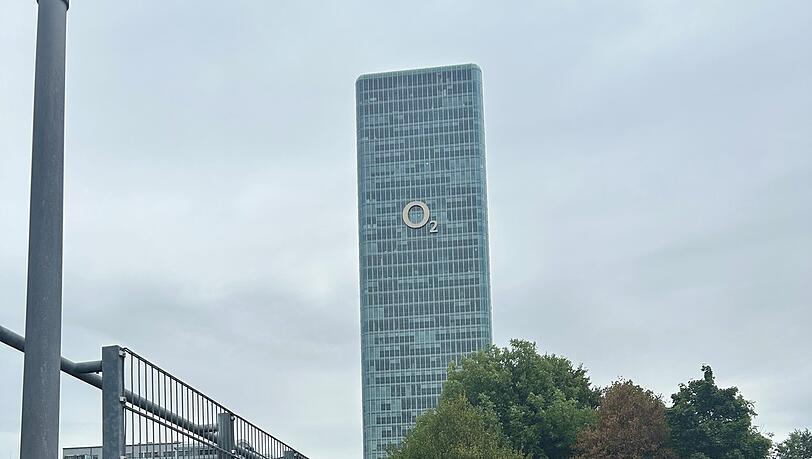 Kein Hochhaus in München ist höher als das Uptown. Kein Hochhaus in München ist höher als das Uptown.
