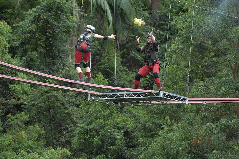 Acht Sterne! Mola und Larissa schlagen sich tapfer bei der Höhenangst-Prüfung. Die Bilder...