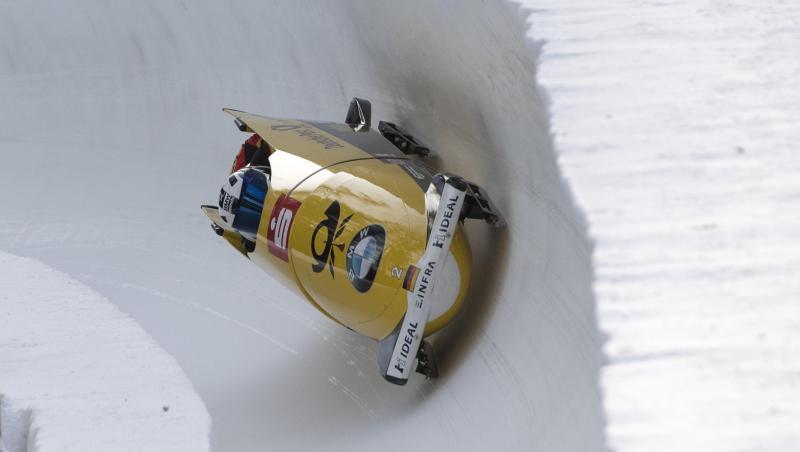 Francesco Friedrich steuert den Viererbob in der Eisbahn von St. Moritz zum Sieg. Francesco Friedrich steuert den Viererbob in der Eisbahn von St. Moritz zum Sieg.
