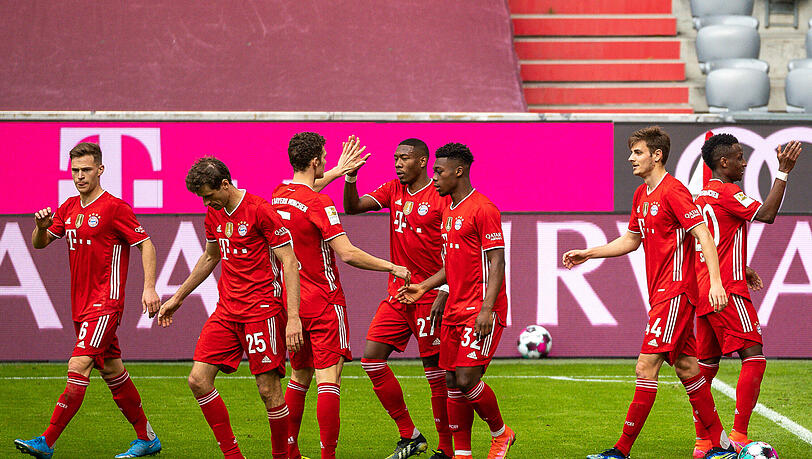 Die Bayern bejubeln den Führungstreffer gegen Union Berlin.