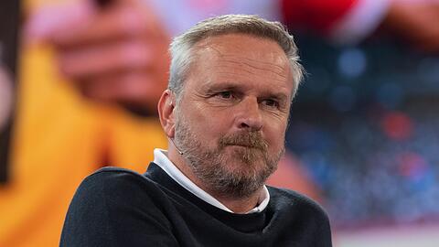 Didi Hamann, Sky Experte, nimmt in einem TV-Studio an einer Presseveranstaltung teil.