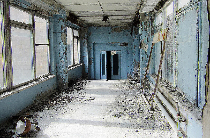 Ein leeres Verwaltungsgebäude in der nach der Atomkatastrophe von Tschernobyl aufgegebenen Kleinstadt Prypjat.