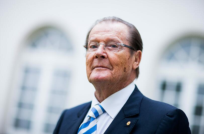 Sir Roger Moore will weder einen schwulen noch einen weiblichen James Bond als Nachfolger von Daniel Craig sehen.