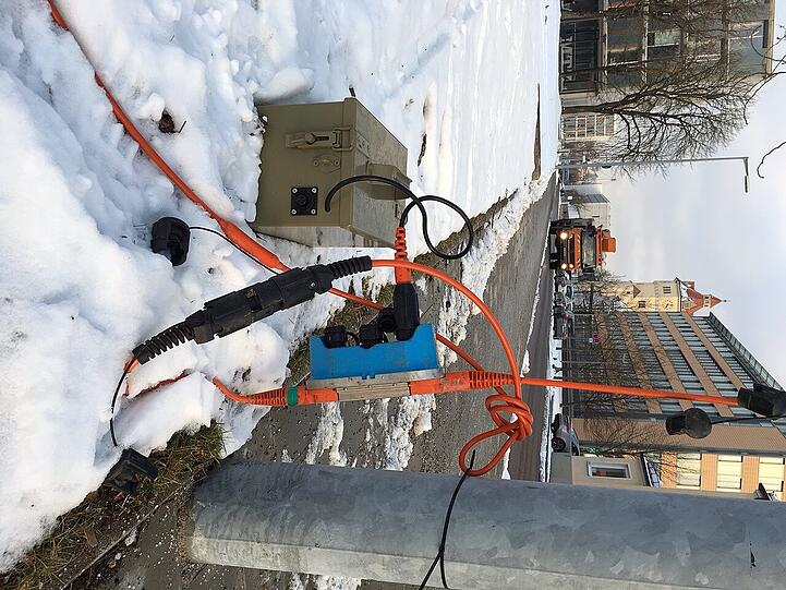 Die orangen Kabel der Seismik-Messungen sind fast allen Münchnern aufgefallen.