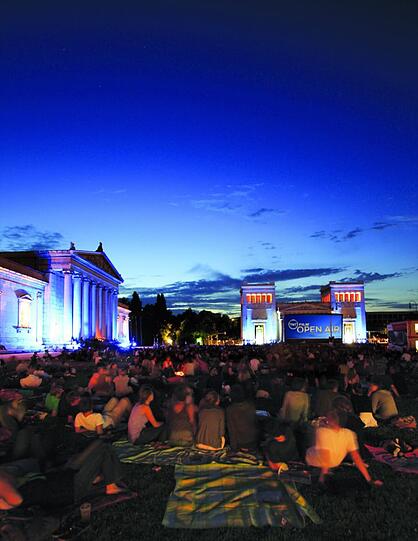 Das TNT Film Open-Air am Königsplatz beginnt mit der Generalprobe am 22. Juli 2013.