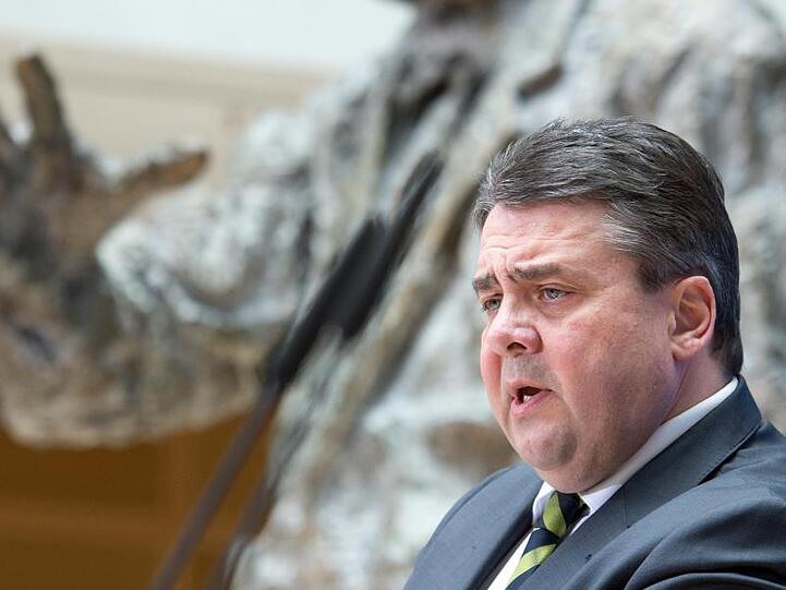 Ex-SPD-Chef Sigmar Gabriel lässt derzeit kaum ein gutes Haar an seiner Partei.