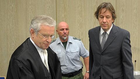 Jörg Kachelmann (r) und sein Anwalt Johann Schwen