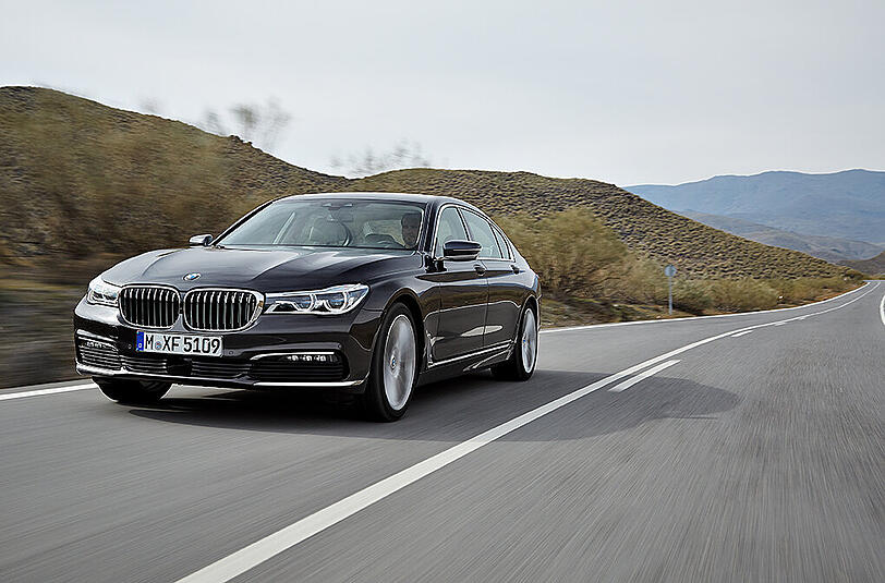Bilder: So sieht er aus der neue 7er BMW - hier in der Lang-Version mit um 14 Zentimeter verlängertem Radstand.