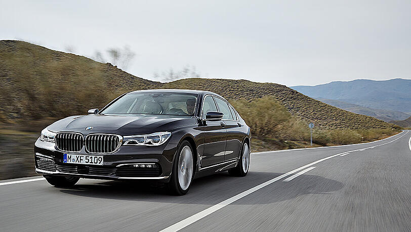 Bilder: So sieht er aus der neue 7er BMW - hier in der Lang-Version mit um 14 Zentimeter verlängertem Radstand. Bilder: So sieht er aus der neue 7er BMW - hier in der Lang-Version mit um 14 Zentimeter verlängertem Radstand.
