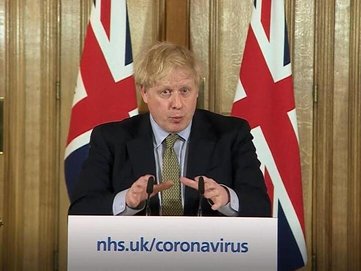 In seiner Strategie, das Coronavirus abzuwehren, machte Boris Johnson nach Meinung vieler Experten gleich am Anfang einen großen Fehler.
