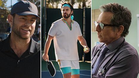Jake Johnson (M.) spielt in der Kom&ouml;die "The Dink" die Hauptrolle. Ex-US-Tennisstar Andy Roddick (l.) ist als er selbst mit von der Partie und Ben Stiller spielt einen Arzt.