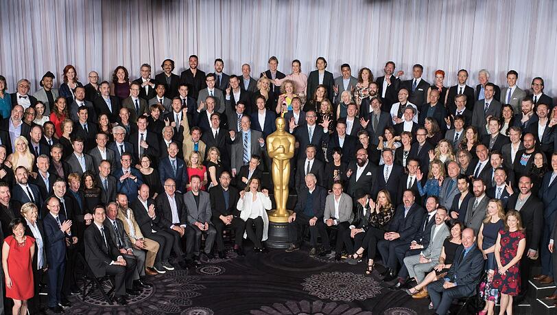Die Nominierten der diesjährigen Oscar-Verleihung sollten lieber mal an ihrer Dankesrede feilen - sich nur bei Mama, Produktionsfirma und Co. für die Unterstützung zu bedanken ist nämlich nicht mehr drin. Die Nominierten der diesjährigen Oscar-Verleihung sollten lieber mal an ihrer Dankesrede feilen - sich nur bei Mama, Produktionsfirma und Co. für die Unterstützung zu bedanken ist nämlich nicht mehr drin.