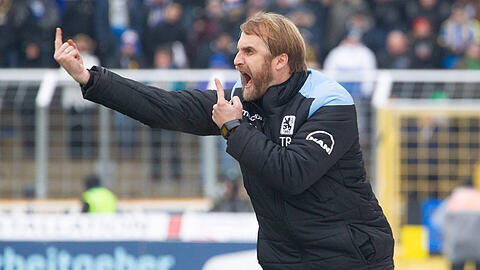 Ließ seinen Emotionen an der Seitenlinie freien Lauf: Löwen-Trainer Daniel Bierofka. (Archivbild)