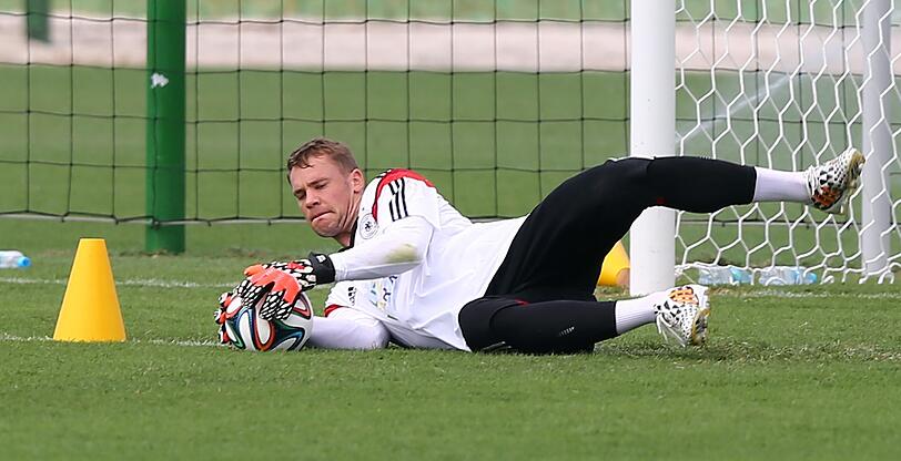 Manuel Neuer: Brasilien, schwül-heiß, die Schulter hält