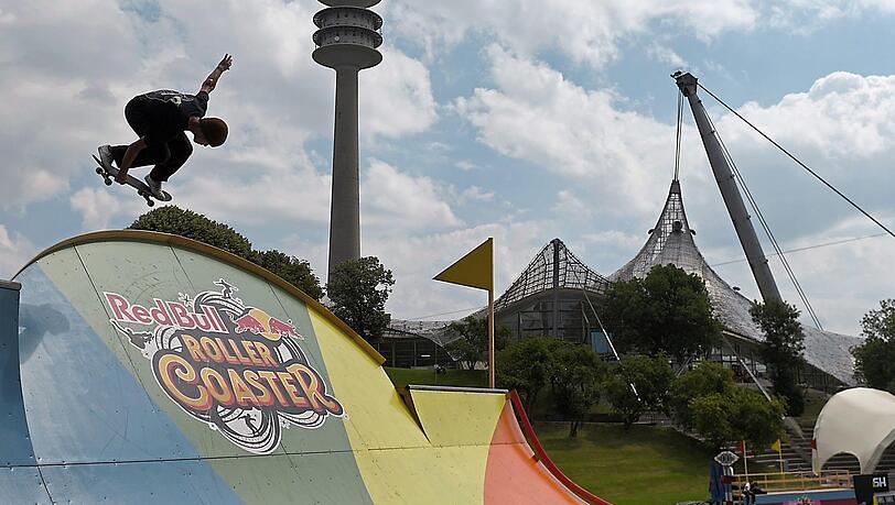 Am Wochenende wird im Olympiapark gesprungen und gesaust. Am Wochenende wird im Olympiapark gesprungen und gesaust.