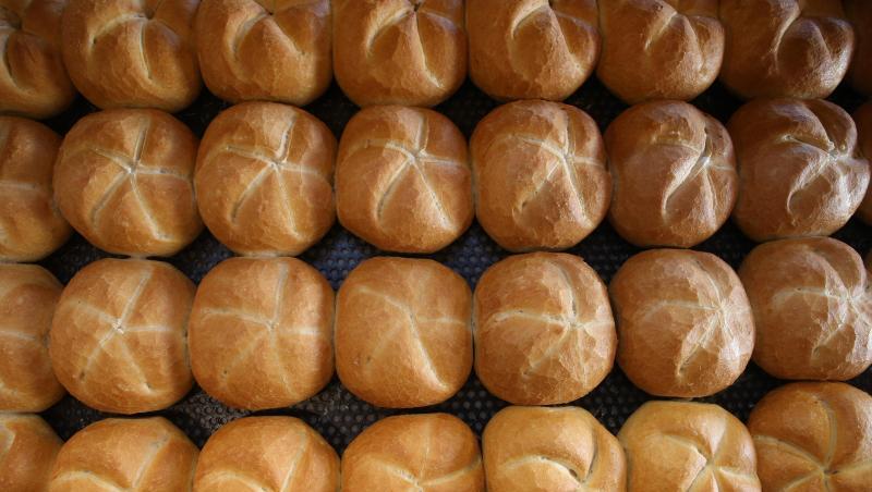 Laut Ladenschlussgesetz des Bundes dürfen Bäckereien am Sonntag höchstens drei Stunden lang Semmeln und Brezen verkaufen. Laut Ladenschlussgesetz des Bundes dürfen Bäckereien am Sonntag höchstens drei Stunden lang Semmeln und Brezen verkaufen.