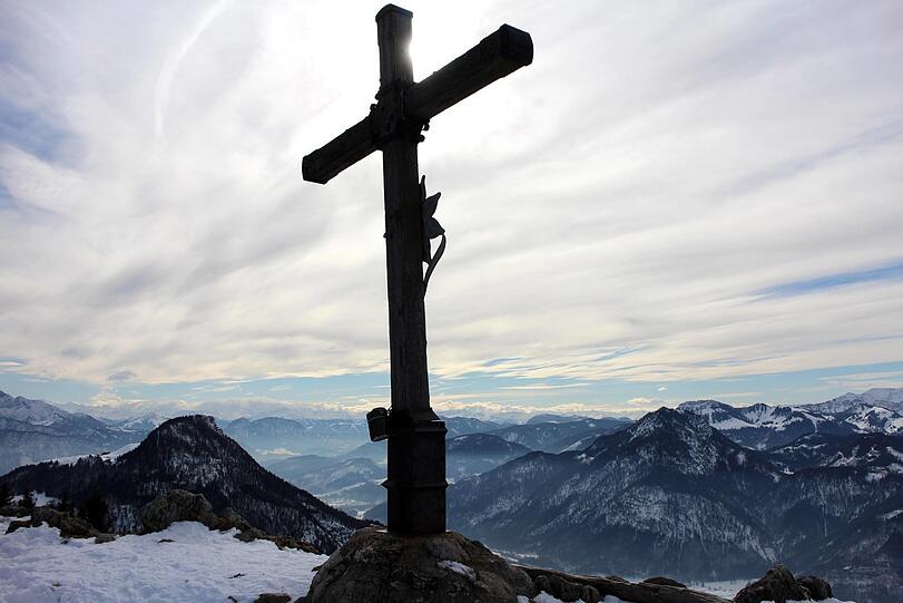 Gipfelkreuz am Heuberg.