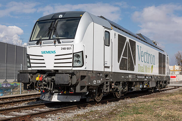 Die Vectron-Lok von Siemens fährt in ganz Europa – und wird in Allach gebaut.