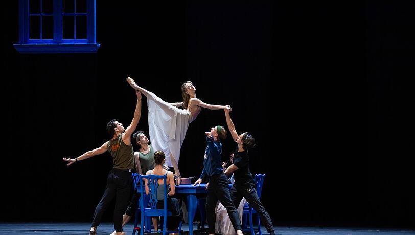 Das Bayerische Staatsballett erhält für seine herausragenden Solistinnen und Solisten sowie für die Leistung des Ensembles das "Glanzlicht des Jahres 2025". (Archivbild) Das Bayerische Staatsballett erhält für seine herausragenden Solistinnen und Solisten sowie für die Leistung des Ensembles das "Glanzlicht des Jahres 2025". (Archivbild)