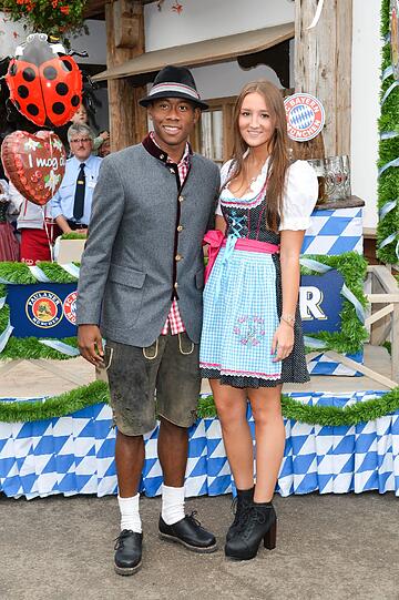 David Alaba zeigt sich mit seiner Freundin Katja Butylina.