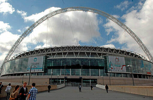 Platz 3 - Wembley-Stadion
Ort: London (England)
Plätze: 90.000
Teams: Englische Fußballnationalmannschaft
Eröffnung: März 2007