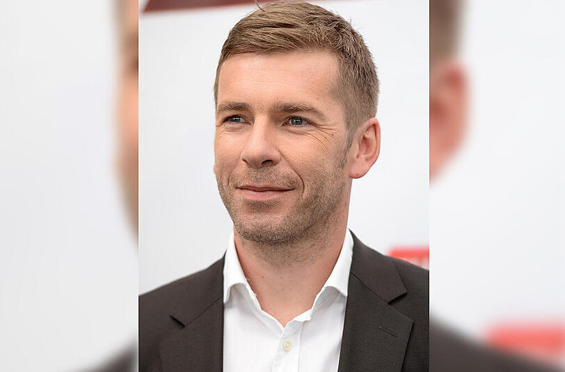 Er kommentiert die Spiele der EM-Quali auf RTL. Marco Hagemann.