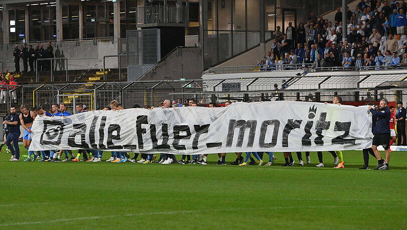 Am Rande des Heimspiels gegen den Halleschen FC entrollten die 1860-Profis im August ein Banner mit der Aufschrift "Alle für Moritz".