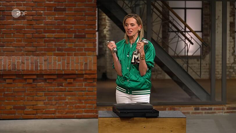 "Die sind mega!", lagen die Hanteln gut in Lisa Nüdlings Hand. Für 320 Euro bekam sie die Sportgeräte sogar. "Die sind mega!", lagen die Hanteln gut in Lisa Nüdlings Hand. Für 320 Euro bekam sie die Sportgeräte sogar.
