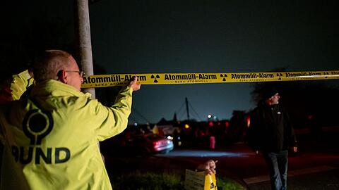 Mehrere Mahnwachen formierten sich entlang der Castor-Strecke.