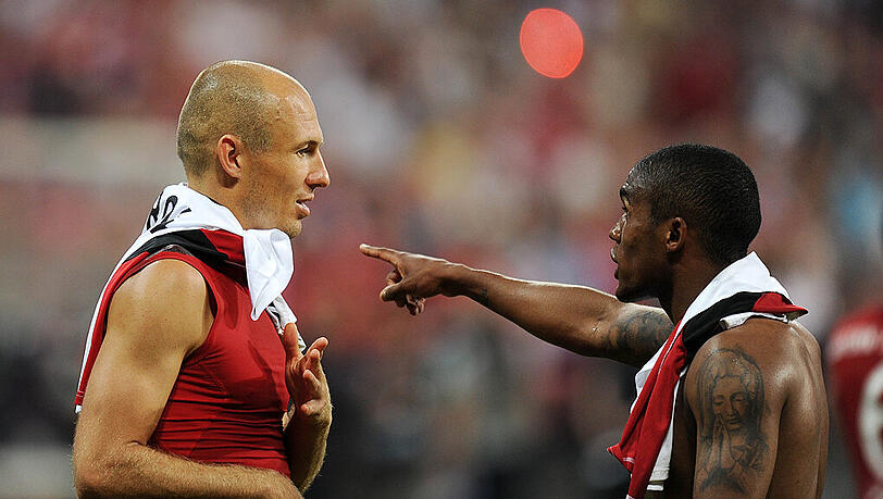 Arjen Robben (l.) mit Douglas Costa Arjen Robben (l.) mit Douglas Costa