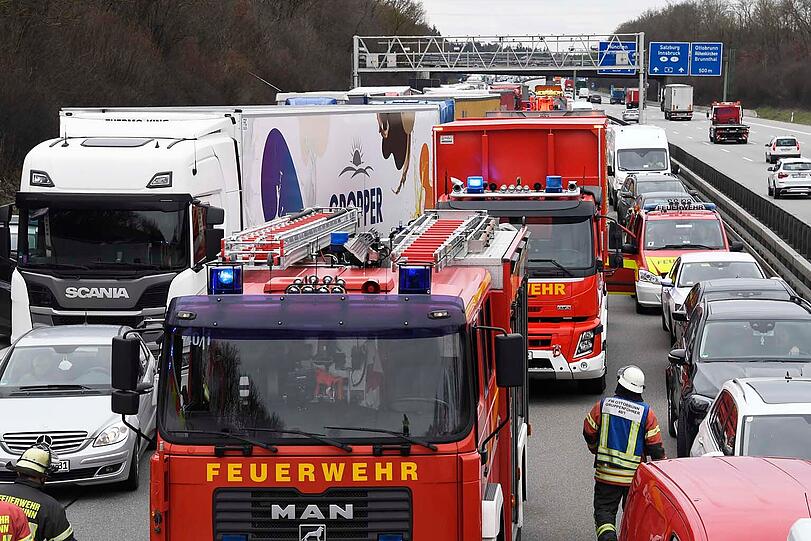 Auffahrunfall auf der A99 bei Ottobrunn
