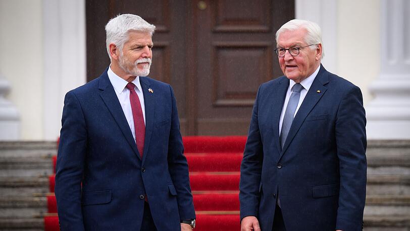 Die Pr&auml;sidenten Deutschlands und Tschechiens betonen die Auss&ouml;hnung zwischen ihren Staaten