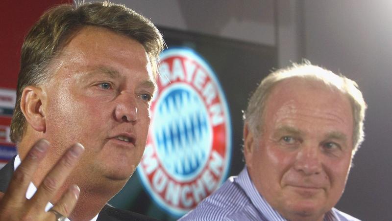 Rückendeckung: Louis van Gaal (l.) und Präsident Uli Hoeneß. Rückendeckung: Louis van Gaal (l.) und Präsident Uli Hoeneß.