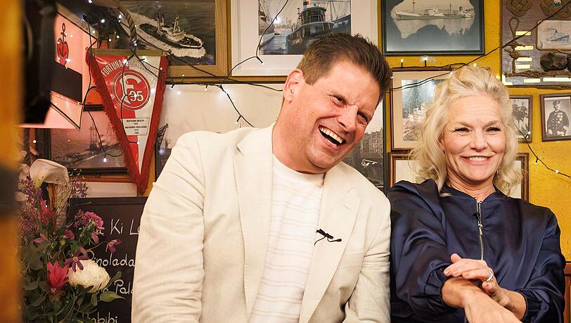 Beste Laune trotz - ehemaliger - dunkler Zeiten: Jan Ullrich zeigte sich bei "Inas Nacht" gegen&uuml;ber Gastgeberin Ina M&uuml;ller aufger&auml;umt, sympathisch und vor allem ehrlich: "Doping hat mich gekillt."