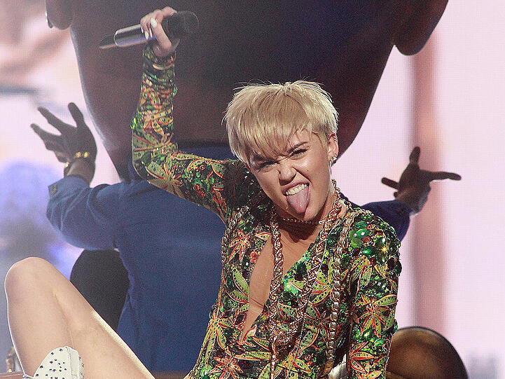 Miley Cyrus päsentiert ihre provokative Bühnenshow in Washington D.C.