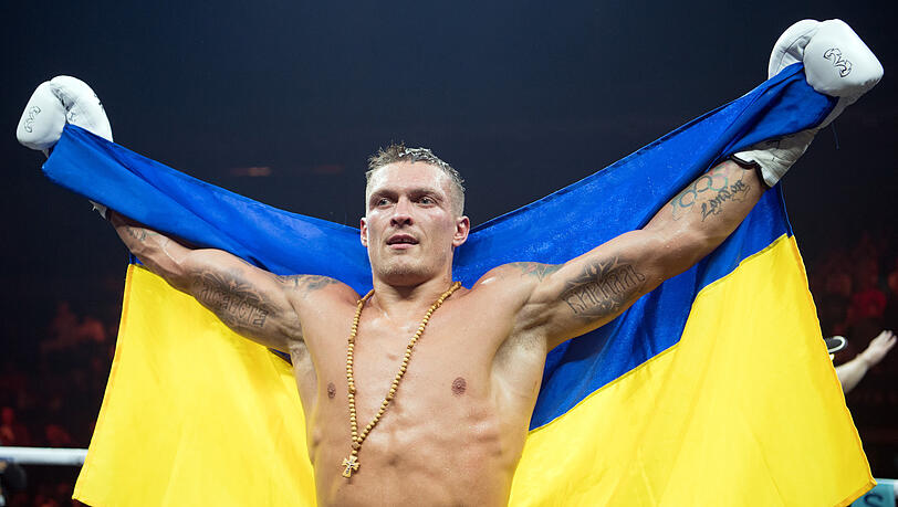 Box-Weltmeister Oleksandr Usyk ist in seine Heimat zurückgekehrt, um für die Ukraine zu kämpfen.