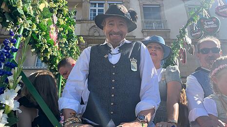Zum Wiesn-Auftakt 2025 kam auch Thomas Gottschalk mit Ehefrau Karina. Der AZ verriet er, wie er wirklich zum Oktoberfest steht.