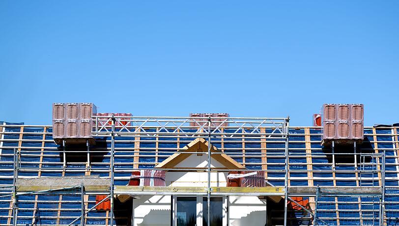 Der Eigenheimkauf ist vor allem in Bayerns Ballungsr&auml;umen f&uuml;r viele nahezu unbezahlbar. (Symbolbild)