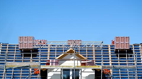 Der Eigenheimkauf ist vor allem in Bayerns Ballungsr&auml;umen f&uuml;r viele nahezu unbezahlbar. (Symbolbild)