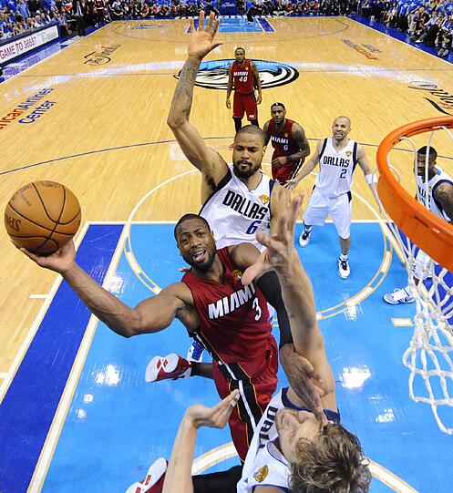 Dirk Nowitzki und seine Dallas Mavericks gleichen in der NBA-Finals-Serie zum 2:2 aus.