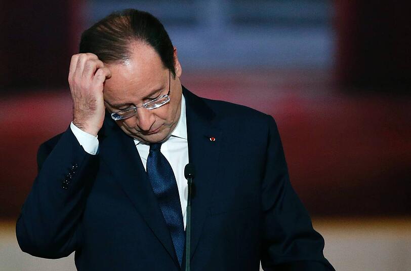 Kein leichter Auftritt: Francois Hollande bei seiner Pressekonferenz im Elysee.