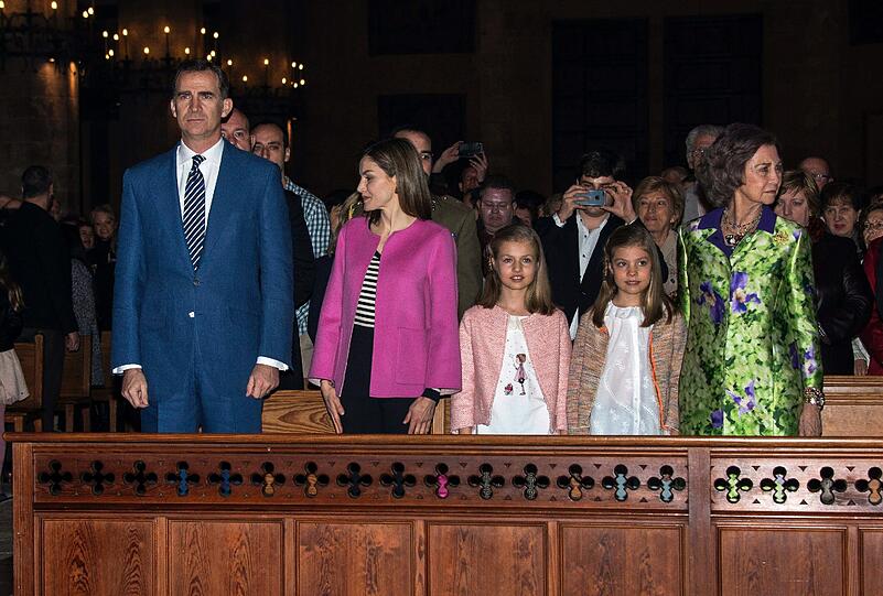Spaniens Königsfamilie hat die Ostermesse auf Mallorca besucht