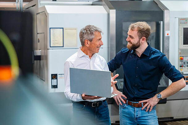 Einen Erfolg betonen, nicht immer nur To-Do-Listen - das führt zu mehr Zufriedenheit bei Mitarbeitern. Einen Erfolg betonen, nicht immer nur To-Do-Listen - das führt zu mehr Zufriedenheit bei Mitarbeitern.
