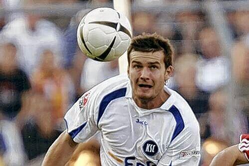 Früher bei 1860 und auch für den KSC, später spielte er für Ingolstadt:  Andreas Görlitz.