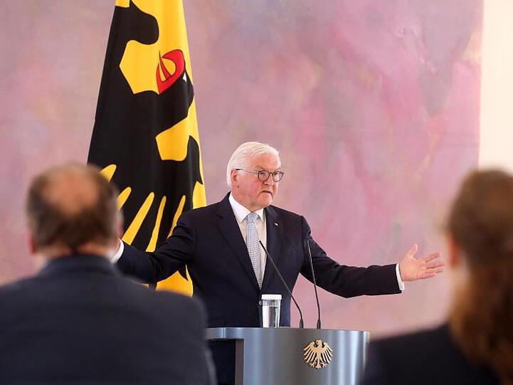 Bundespräsident Frank-Walter Steinmeier ruft die Unternehmen in Deutschland auf, auch in der Corona-Krise weiter auszubilden.