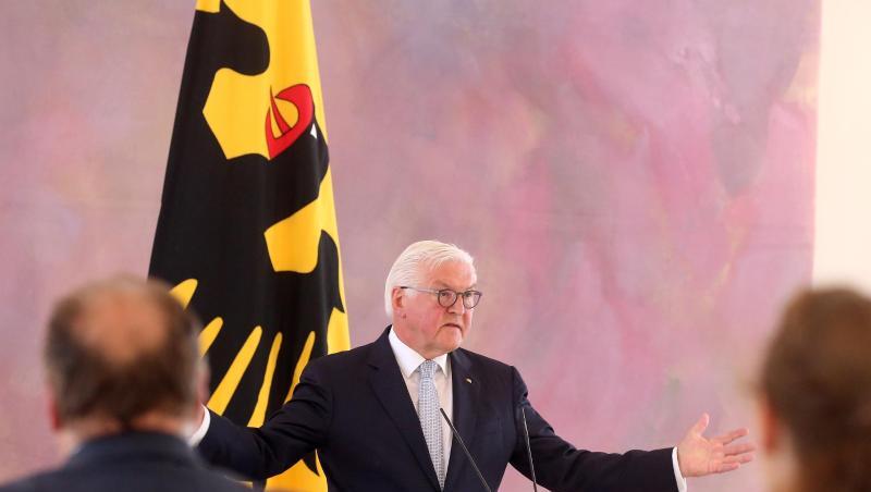 Bundespräsident Frank-Walter Steinmeier ruft die Unternehmen in Deutschland auf, auch in der Corona-Krise weiter auszubilden. Bundespräsident Frank-Walter Steinmeier ruft die Unternehmen in Deutschland auf, auch in der Corona-Krise weiter auszubilden.