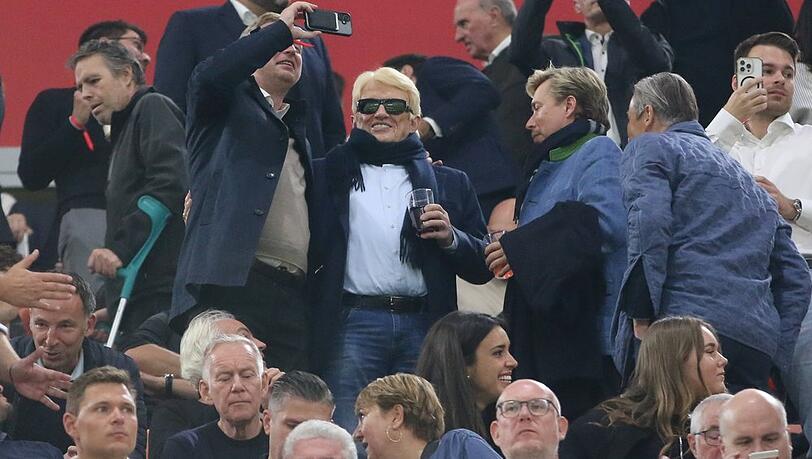 Heino zeigte sich beim Nations-League-Spiel gegen Serbien sichtlich begeistert auf der Trib&uuml;ne.
