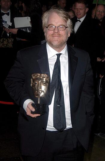 Im selben Jahr wird er mit dem BAFTA als bester männerlicher Schauspieler ausgezeichnet.
